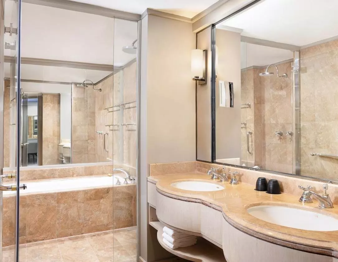 Sheraton Imperial Kuala Lumpur Hotel bath (Copy).jpg